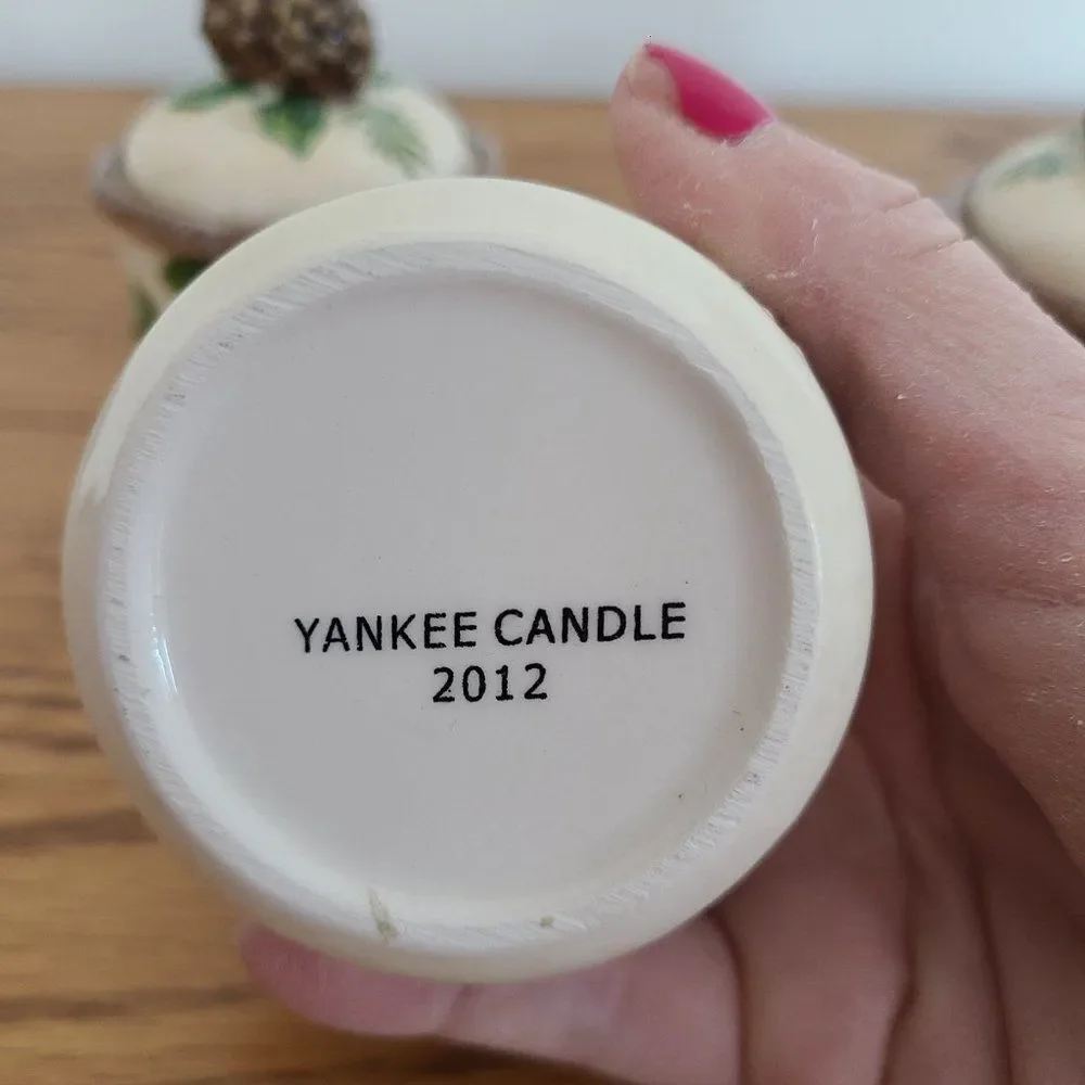 Yankee Candle Trio Of Ceramic Christmas Holiday Votive Tealight Holders With Lid